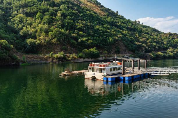 Catamarán en Ribeira Sacra